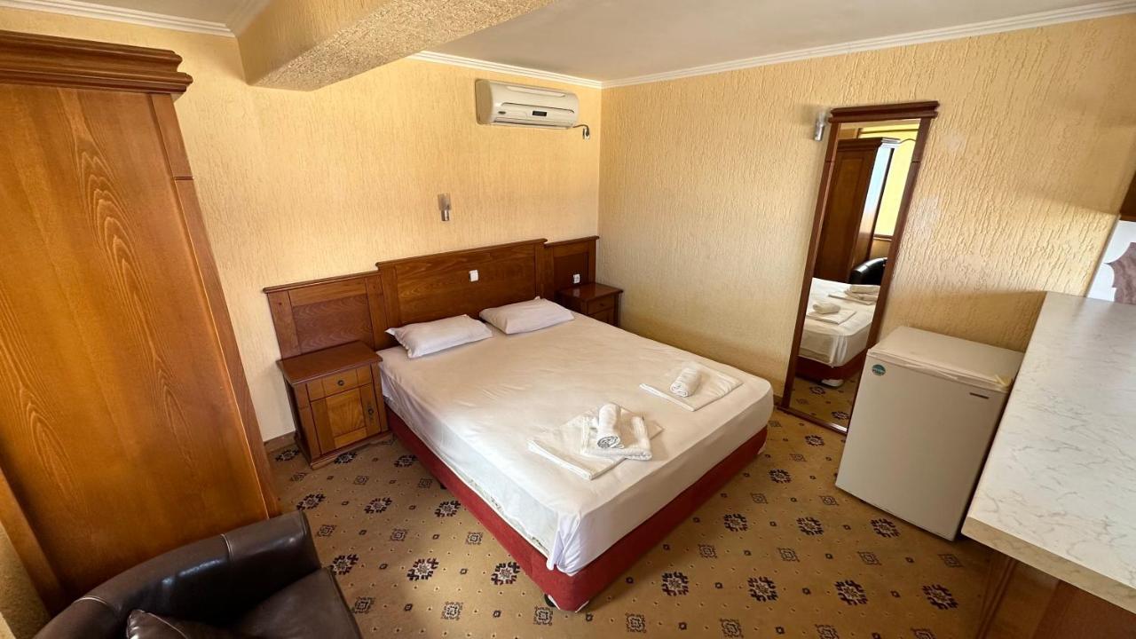 Elizabeth Beach Apartments Nesebar Bagian luar foto