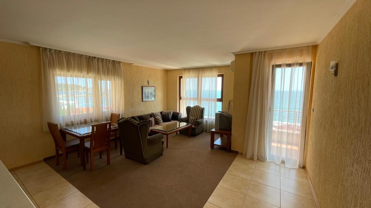 Elizabeth Beach Apartments Nesebar Bagian luar foto